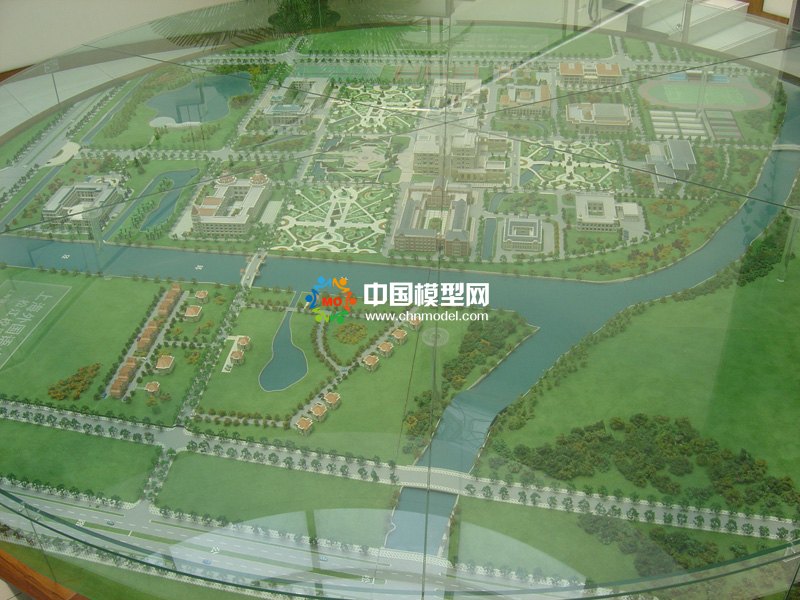 外國(guó)語(yǔ)大學(xué)沙盤(pán)模型