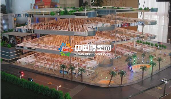 模型使用升降技術完美剖析內部空間