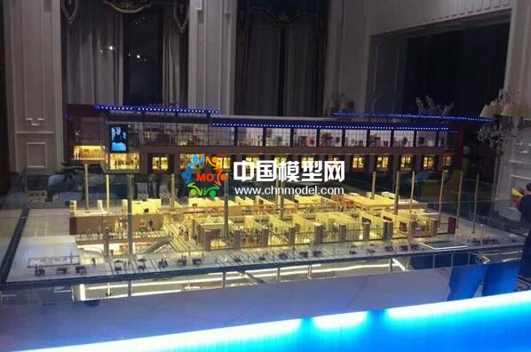 模型使用升降技術完美剖析內部空間