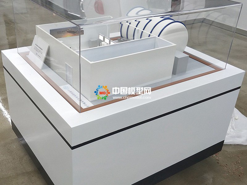 衛星裝備真空試驗模型