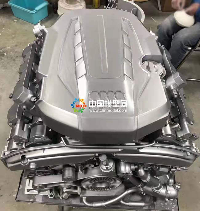 奧迪V8發動機模型