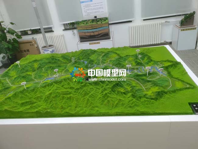 礦區位置示意沙盤模型