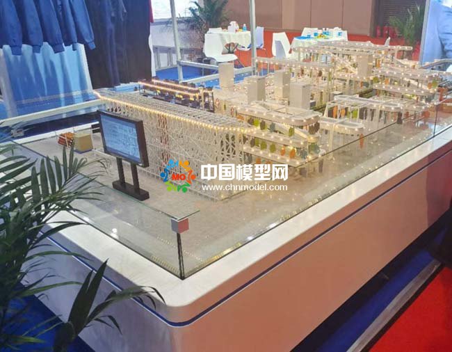 服裝智能化吊掛系統(tǒng)和智能物流解決方案沙盤模型